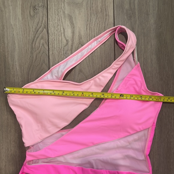 NEW Color Block One Shoulder Mesh Insert One Piece Swimsuit - Picture 7 of 11